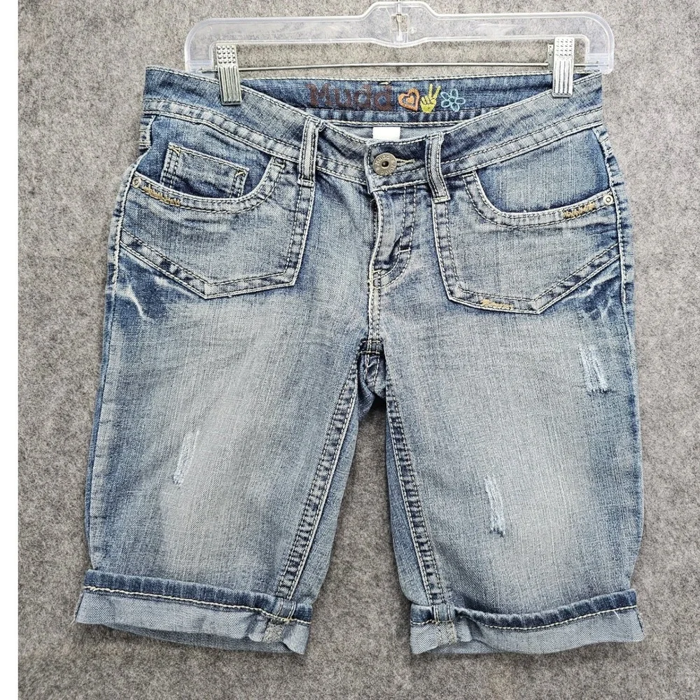 Mudd Womens Size 5 Blue Denim Bermuda Shorts Y2K Cuffed‎ Distressed DJBM11136